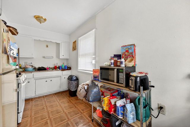 5412 W Mill ROAD, Milwaukee, WI 53218