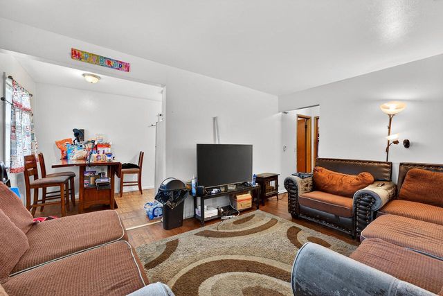 5412 W Mill ROAD, Milwaukee, WI 53218