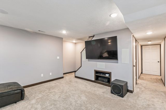 908 SE Rene Street, Ankeny, IA 50021