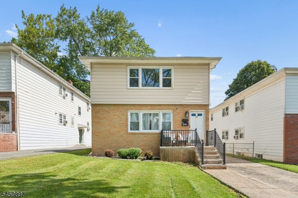 31 Barbara St, Bloomfield Twp., NJ 07003 — exterior