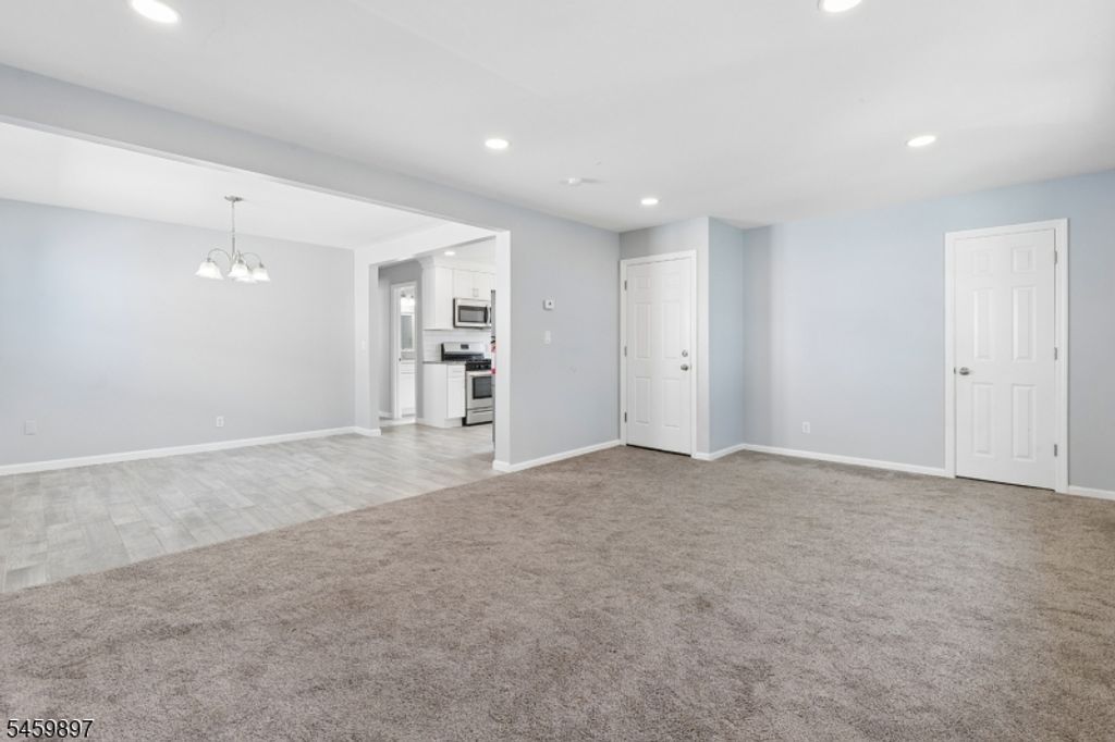 31 Barbara St, Bloomfield Twp., NJ 07003 — photo 3