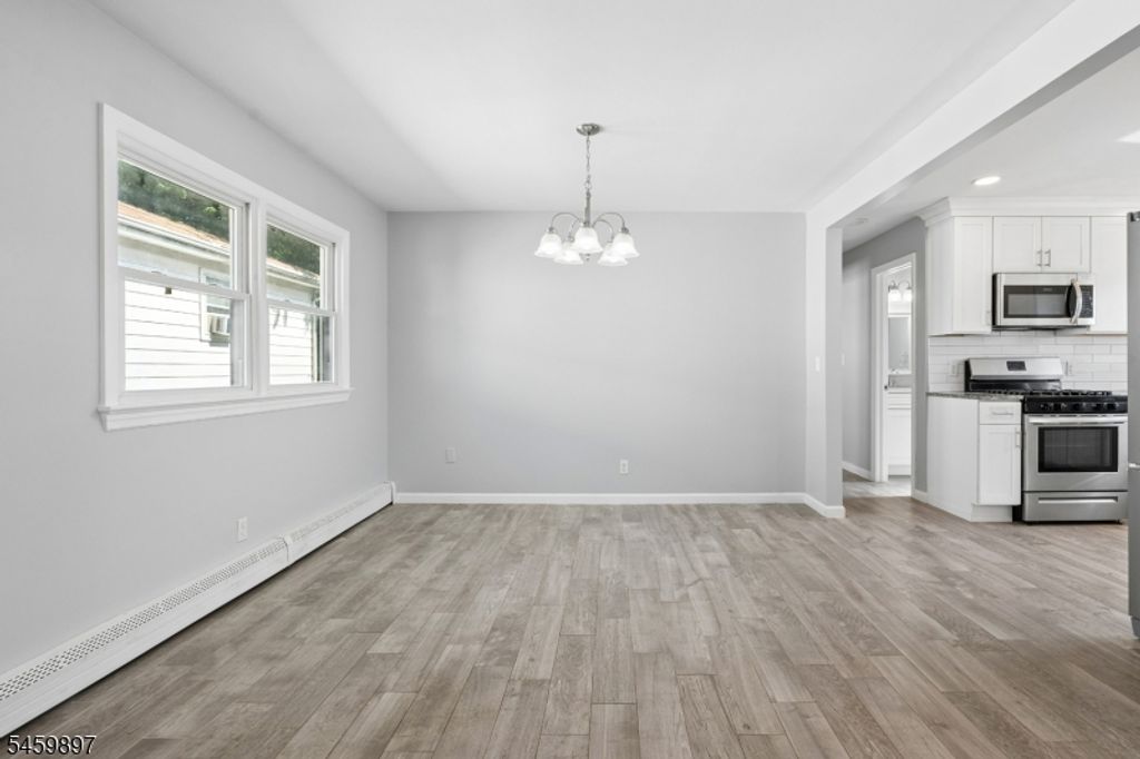 31 Barbara St, Bloomfield Twp., NJ 07003 — photo 4