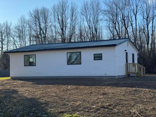 9 Melody Lane, Plattsburgh, NY 12901