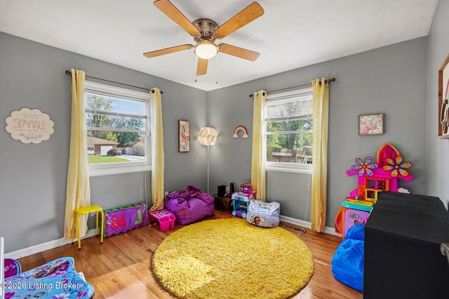 5206 Constance Dr, Louisville, KY 40272