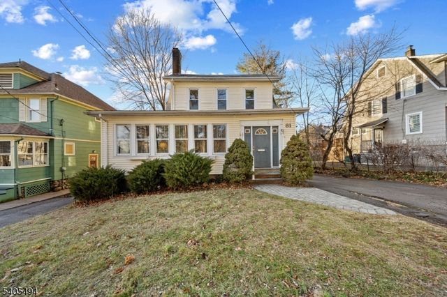 81 Vreeland Ave, Midland Park Boro, NJ 07432