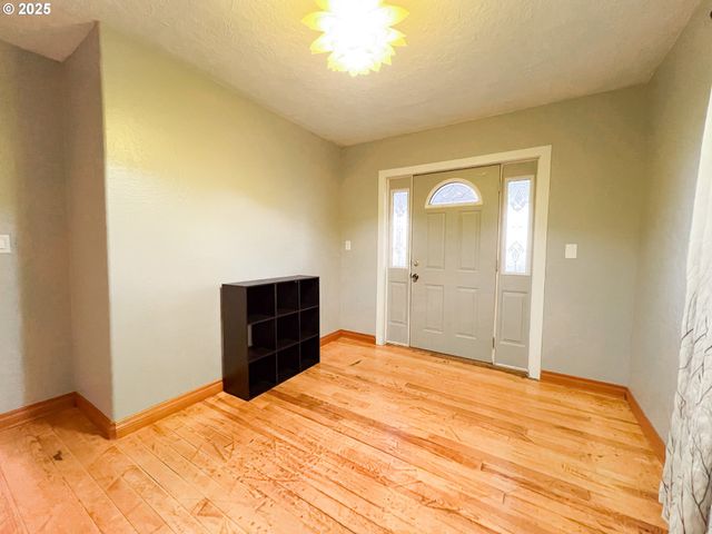 227 Nw 2ND Ave, John Day, OR 97845