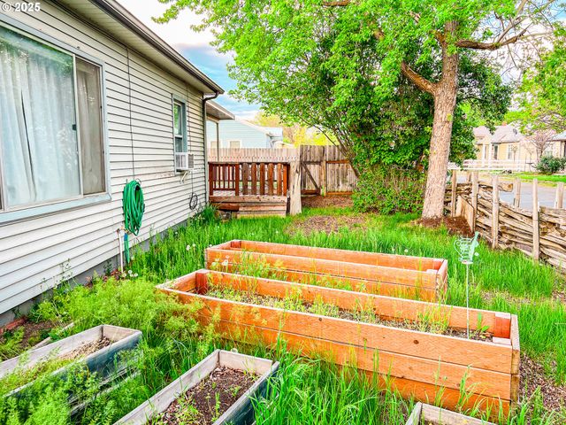 227 Nw 2ND Ave, John Day, OR 97845