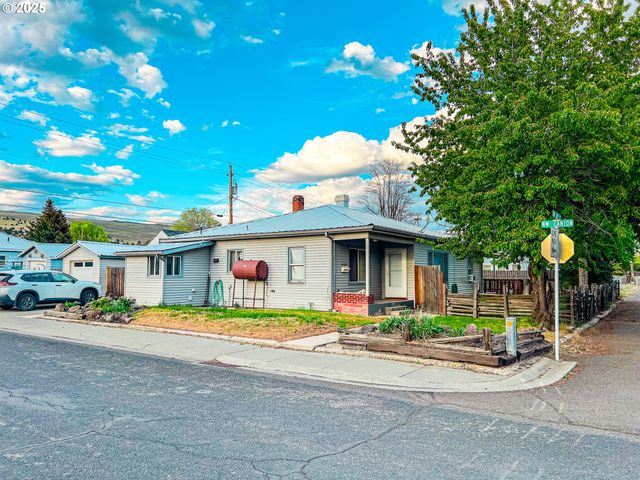 227 Nw 2ND Ave, John Day, OR 97845