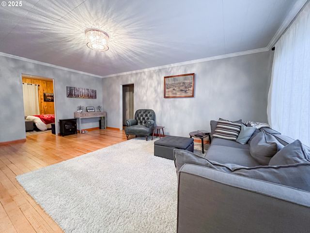 227 Nw 2ND Ave, John Day, OR 97845