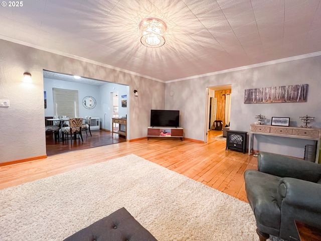 227 Nw 2ND Ave, John Day, OR 97845