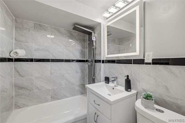 381 Northumberland Avenue, Buffalo, NY 14215