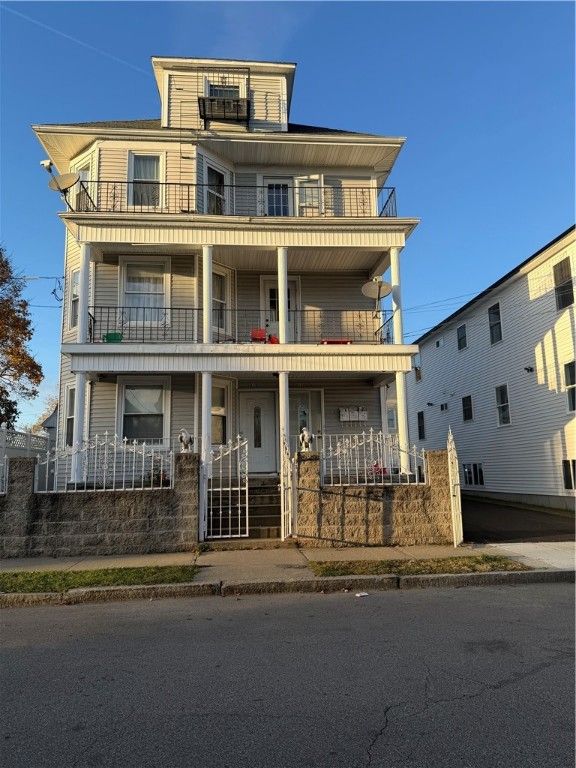 311 Indiana Avenue, Providence, RI 02905