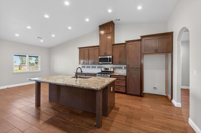 20190 Del Mar Road, Madera, CA 93638