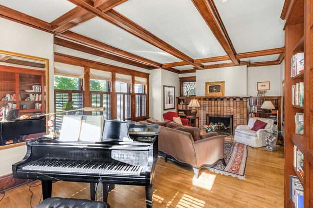 1825 Summit Avenue, Saint Paul, MN 55105
