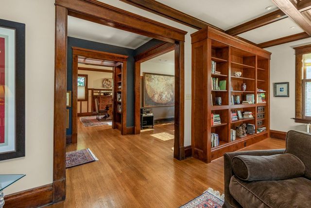 1825 Summit Avenue, Saint Paul, MN 55105
