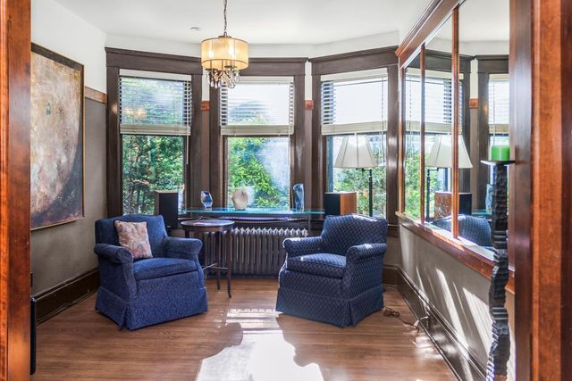 1825 Summit Avenue, Saint Paul, MN 55105