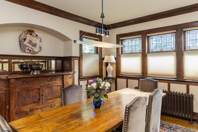 1825 Summit Avenue, Saint Paul, MN 55105