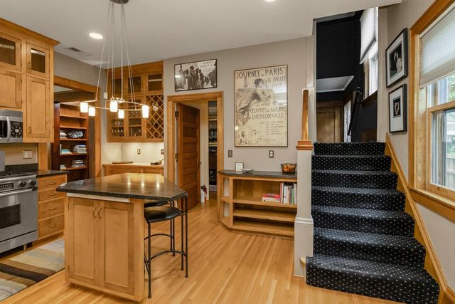 1825 Summit Avenue, Saint Paul, MN 55105