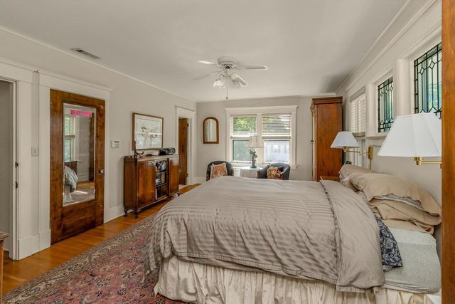 1825 Summit Avenue, Saint Paul, MN 55105
