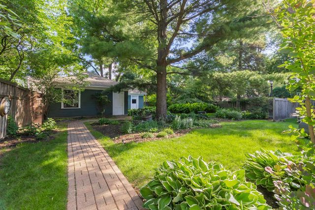 1825 Summit Avenue, Saint Paul, MN 55105