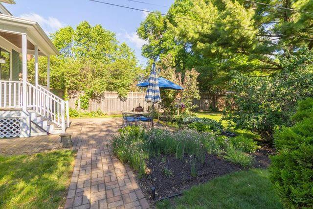 1825 Summit Avenue, Saint Paul, MN 55105