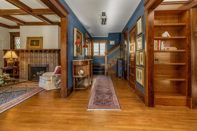 1825 Summit Avenue, Saint Paul, MN 55105