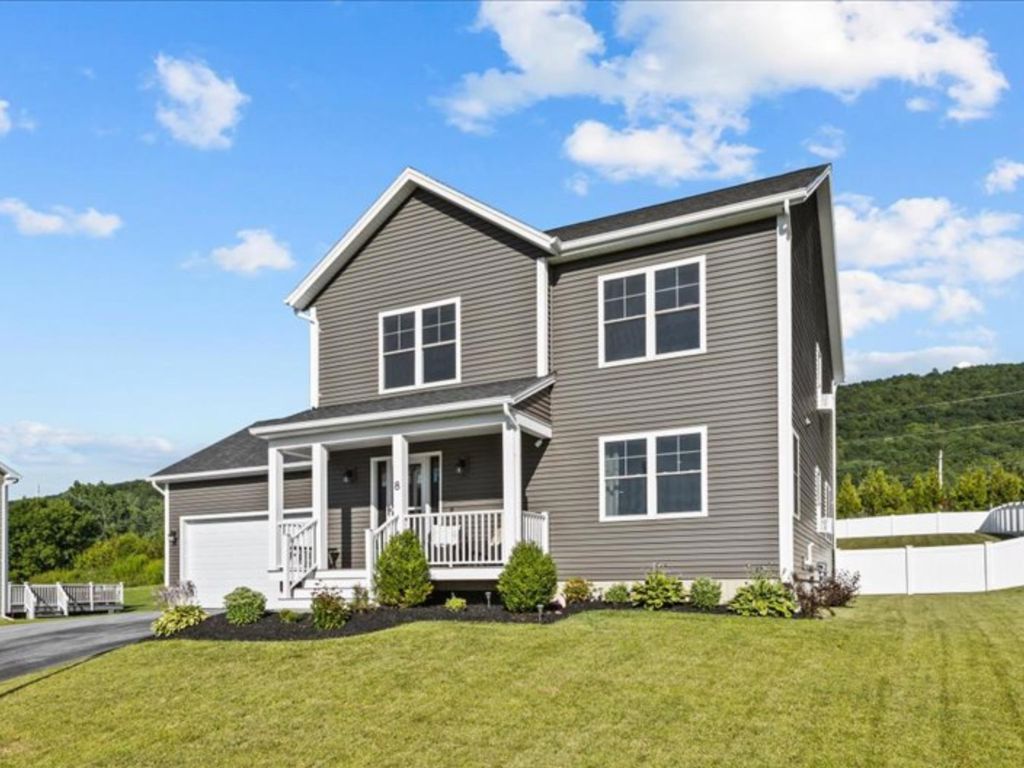 8 Allaire Drive, St. Albans Town, VT 05478