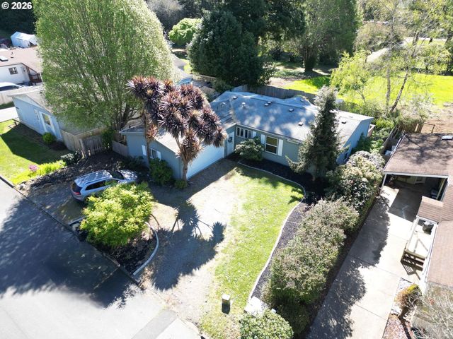 98190 GAVIN Ln, Brookings, OR 97415