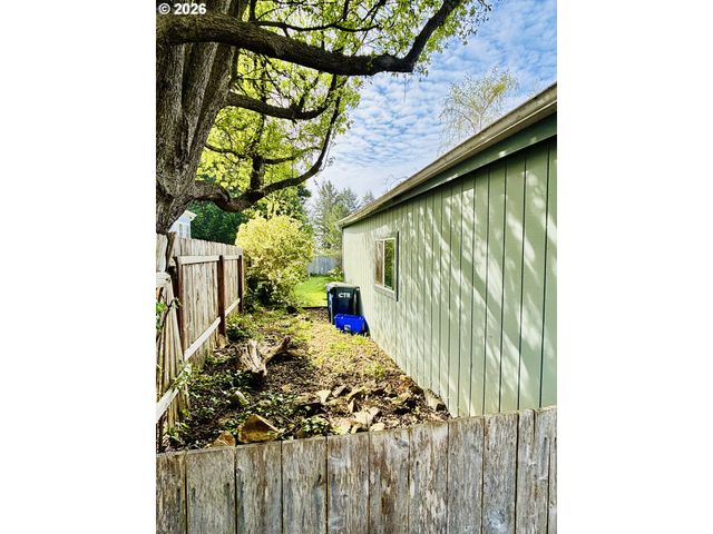 98190 GAVIN Ln, Brookings, OR 97415