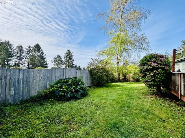 98190 GAVIN Ln, Brookings, OR 97415
