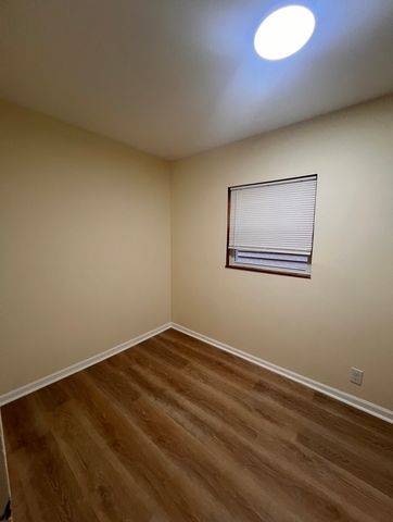 3741 S UNION Avenue, Chicago, IL 60609