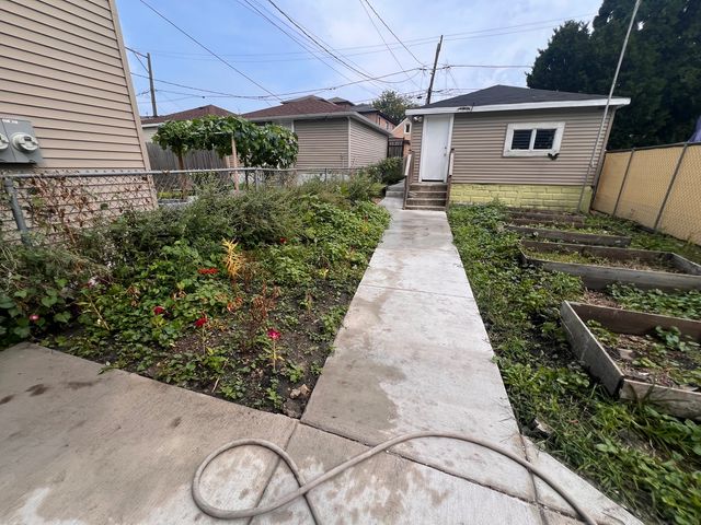 3741 S UNION Avenue, Chicago, IL 60609