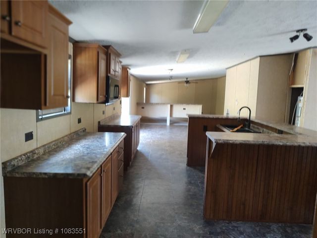 911 S 5th Street, Bonanza, AR 72916