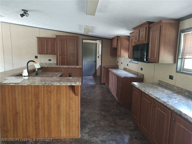 911 S 5th Street, Bonanza, AR 72916