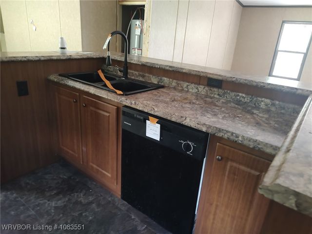 911 S 5th Street, Bonanza, AR 72916