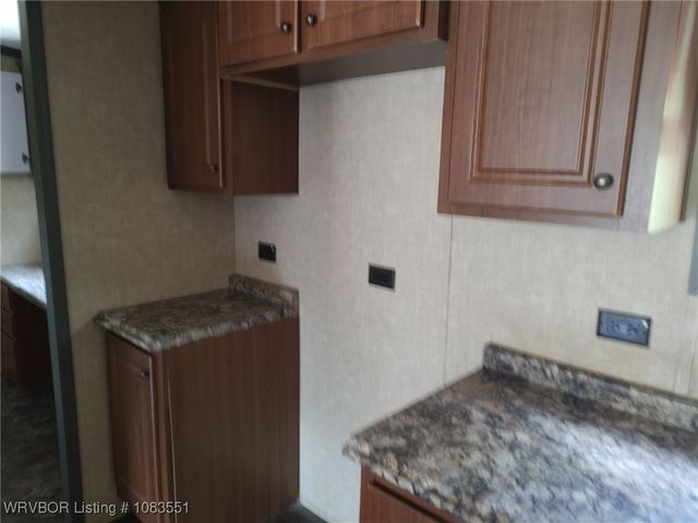 911 S 5th Street, Bonanza, AR 72916