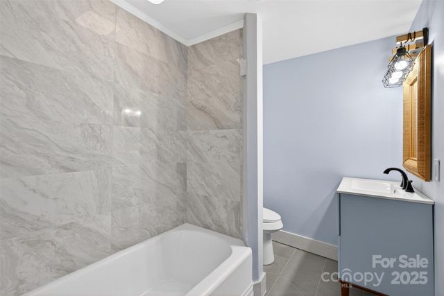 30 Porter Street, Tryon, NC 28782