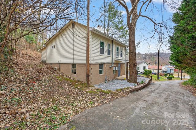 30 Porter Street, Tryon, NC 28782