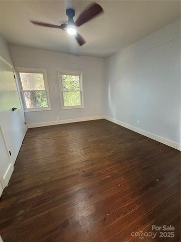 30 Porter Street, Tryon, NC 28782