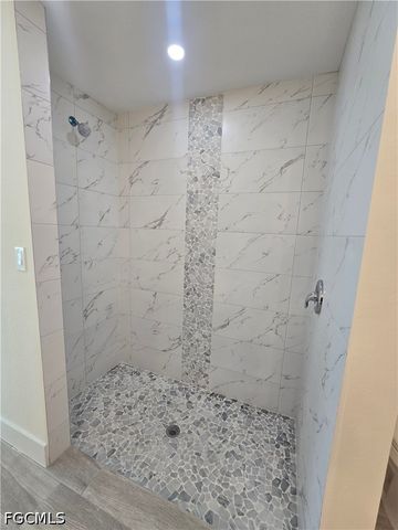 51 Wilmington PKWY, Cape Coral, FL 33993