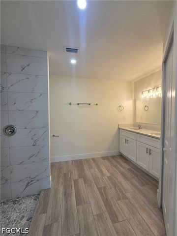 51 Wilmington PKWY, Cape Coral, FL 33993