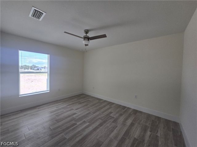 51 Wilmington PKWY, Cape Coral, FL 33993