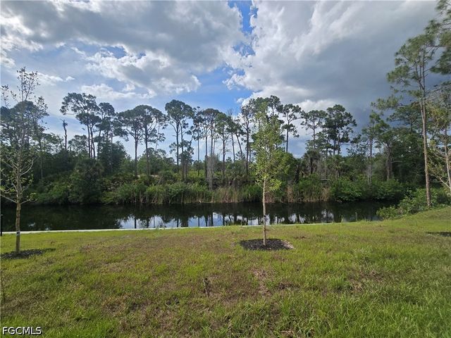 51 Wilmington PKWY, Cape Coral, FL 33993