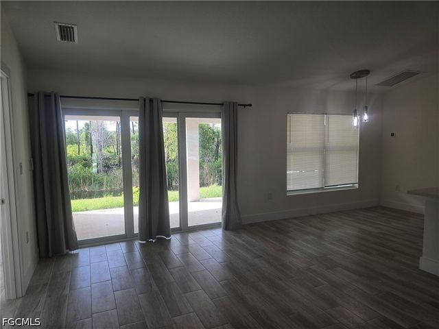51 Wilmington PKWY, Cape Coral, FL 33993