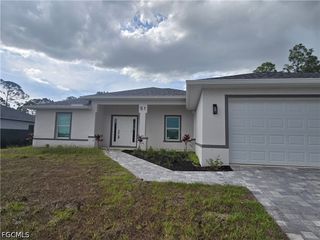 51 Wilmington PKWY, Cape Coral, FL 33993