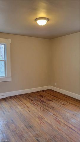 1009 Logan Street, Greensboro, NC 27406