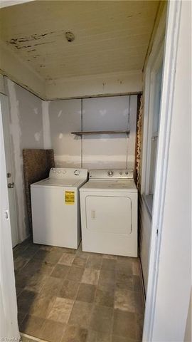 1009 Logan Street, Greensboro, NC 27406