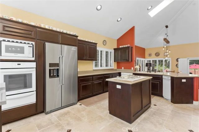 1515 S Center Street, Redlands, CA 92373
