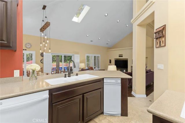 1515 S Center Street, Redlands, CA 92373