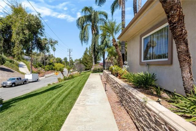 1515 S Center Street, Redlands, CA 92373